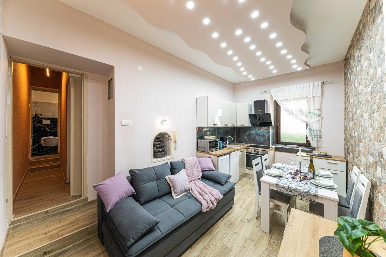 Apartments Keka Kaštela Zewnętrze zdjęcie