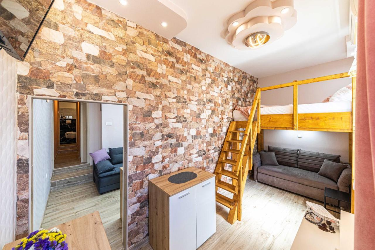 Apartments Keka Kaštela Zewnętrze zdjęcie